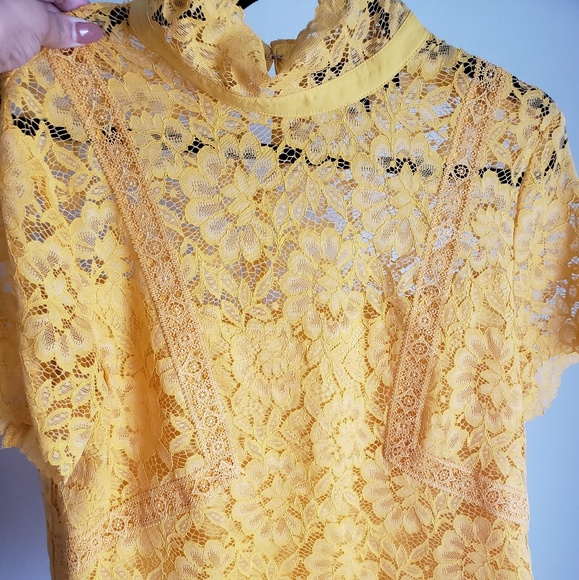 Lace top - Picture 2 of 2